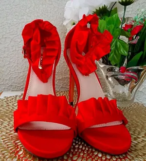 Elegant Red Ruffle Heels Size 7.5 thumbnail 1