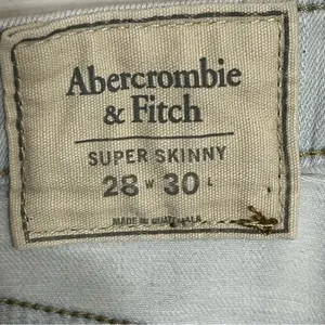 Women's Abercrombie & Fitch‎ Super Skinny Size 28 X 30 White Denim Jeans thumbnail 8