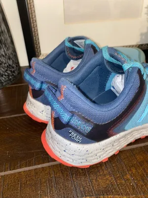 New Balance Women's Fresh Foam Arishi Trail V1 Sneakers Size 8.5 EUC thumbnail 2