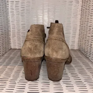 Clarks Artisan Brown Suede Lace Up Ankle Boots Block Heel Womens 8.5 M 261204304 thumbnail 4