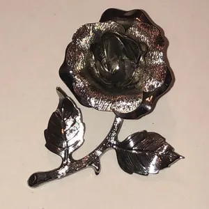 Silver Tone Vintage Rose Brooch thumbnail 3