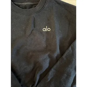 Alo Yoga Accolade Cropped Crew Pullover Sweatshirt Small Black French Terry thumbnail 2