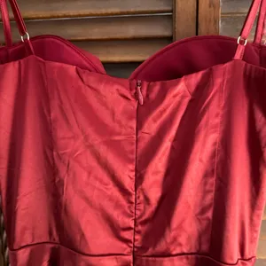Elegant Red Satin Evening Dress thumbnail 5