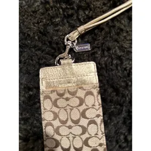 COACH Signature ID badge holder Gold thumbnail 7