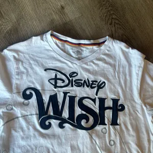 2022 Disney Cruise Line DCL Disney Wish Short Sleeve Shirt M thumbnail 3