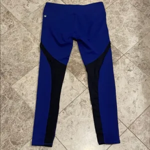 Fabletics Cherise Mid Rise Leggings Mesh Panel Athletic Medium Blue Black thumbnail 9