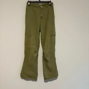 Vestique‎ Cassie Cargo Pants Green size small thumbnail 2