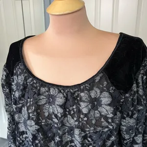 Max Edition Women's Black Lace Overlay Velvet Pullover‎ Top Size XL Whimsigoth thumbnail 2