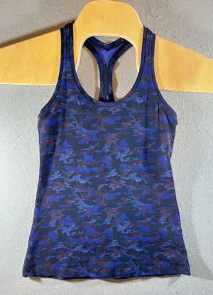 780 | Lululemon Cool‎ Racerback Camo Yoga Tank Top Blue Purple Womens 4 thumbnail 1
