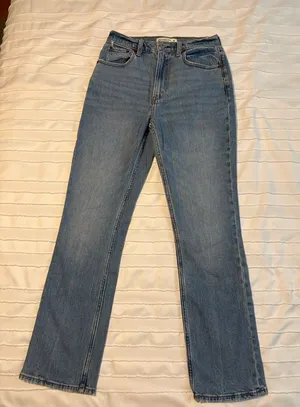 Abercrombie & Fitch The 90s Slim Straight Ultra High Rise Jeans thumbnail 1
