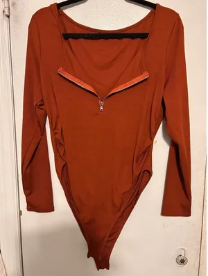 Shein‎ Ribbed Long Sleeve Bodysuit Rust Orange Large Half Zip Casual Streetwear thumbnail 1