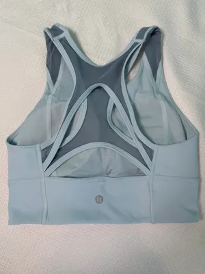 Lululemon Everlux High-Neck Train Bra Size‎ 6 thumbnail 2