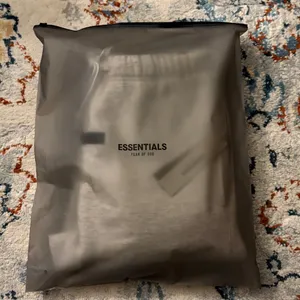 Essentials Fear Of God sweatpants light oatmeal size medium thumbnail 6