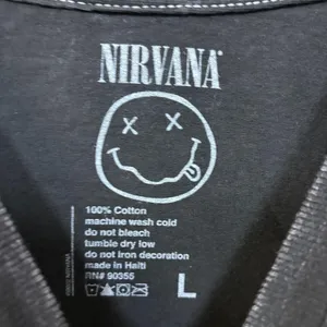 Nirvana Nevermind Smiley Face mineral wash grunge Tshirt size large thumbnail 4