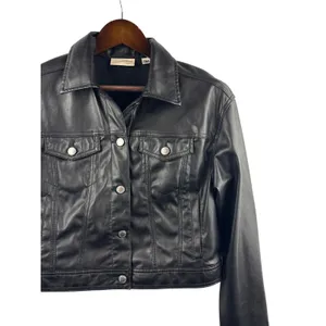 Universal Threads Women’s Small Black Faux Leather Jacket thumbnail 3