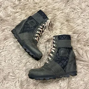 Sorel Lexie Wedge Quilted Puffer Lug Sole Boots Leather size 7 thumbnail 4