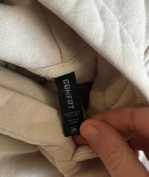 Comfrt Hoodie thumbnail 3