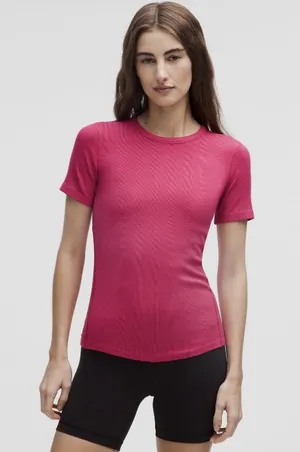 Lululemon raspberry coulis hold tight short sleeve size 4 thumbnail 1