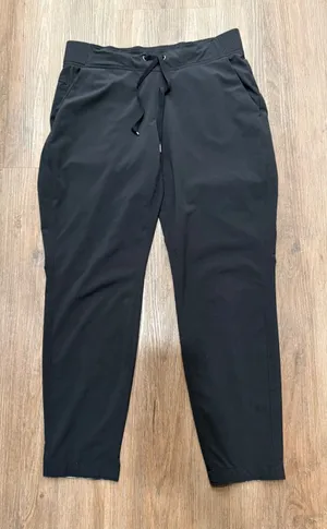 Athleta Brooklyn Ankle Pants Black Tapered Stretch‎ Travel Trousers Size 6 thumbnail 1
