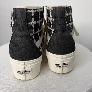 Vans Sk8-Women’s size 5 Hi Platform Black Embroidered High Top Sneakers(B76)✨✨ thumbnail 5