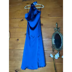 NWT Lulus Reglan Blue Satin One-Shoulder Sash Midi Dress Bridesmaid Gala Size S thumbnail 2