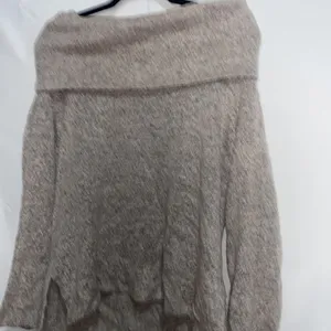 DKNY Over Shoulder Sweater Fall size‎ medium cozy comfort minimalist thumbnail 3