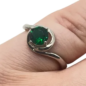 Silver Tone‎ Ring Sz 6.75 Round Cut Green Stone Prong Set Fashion Jewelry Womens thumbnail 2