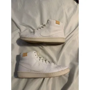Nike Court Royale 2 Mid Sneakers White‎ Onyx CT1725-100 High Top Womens 9.5 thumbnail 4