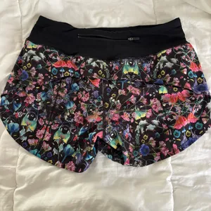 Lululemon Shorts Speed Up 2.5" thumbnail 2