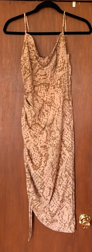 Dress thumbnail 1