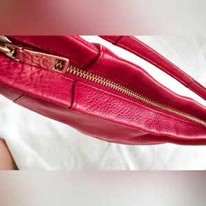 COACH Isabella Vibrant RED Leather Bag Shoulder Pebble Gold Hardware Handbag. thumbnail 8