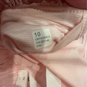 NEW Lululemon Women’s Hotty Hot Shorts 2.5 LR Strawberry Milkshake Sz 10 Running thumbnail 6