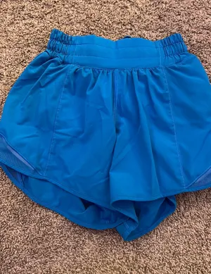 Lululemon Shorts Hot Hot thumbnail 1