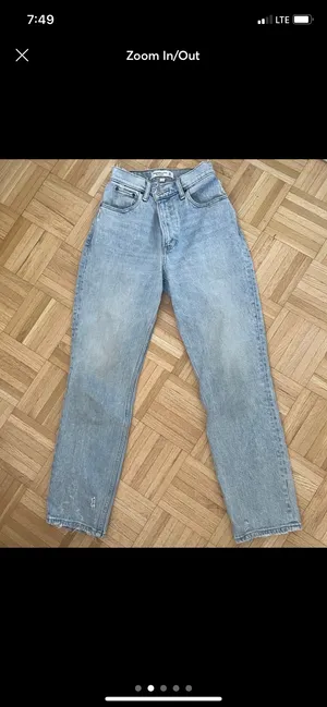 Abercrombie Curve Love 90s Ultra High Rise Jeans thumbnail 5
