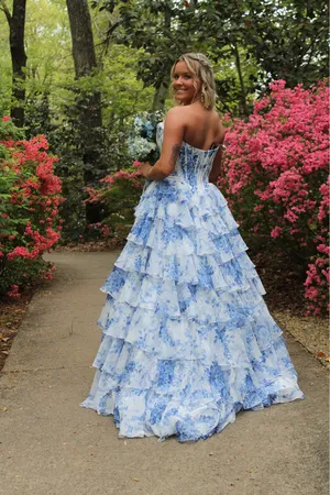 Sherri Hill Prom Dress thumbnail 3