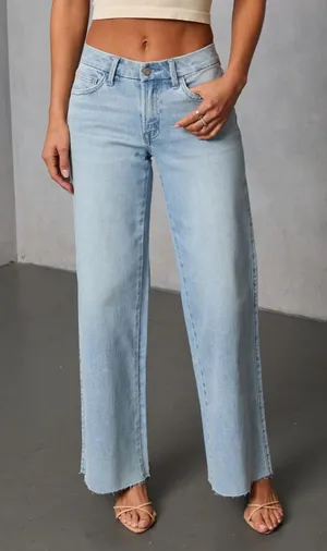 NWT Vici Collection Stretch Straight Leg Jean thumbnail 1