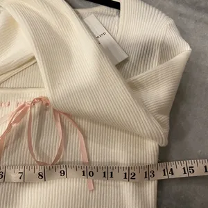 NWT Willow & Wind Size M Cream Long Sleeve Ribbed Knit Top Pink Satin Bow Detail thumbnail 9
