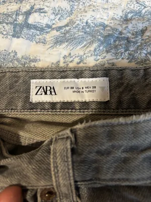 ZARA Mid Rise Jeans thumbnail 4