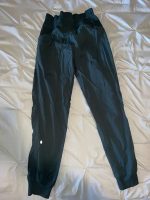 Lululemon Joggers Studio Dance Green Olive Size 6 thumbnail 4