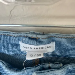 Good American Good Waist step hem jeans size 30 thumbnail 3