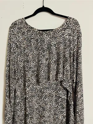 Old Navy Maternity Dress XL Animal Leopard Print Long Sleeve MIDI Nursing Flap thumbnail 3