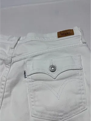 Levi’s 515 Capri Women’s Size 6 White Stretch Denim Cropped Jeans thumbnail 5