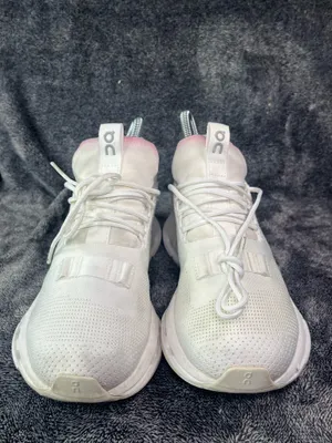 On Cloudnova Pearl White Running Shoes Womens Size 6 US 37 EU Sneakers thumbnail 2