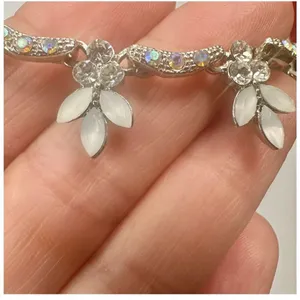 Rhinestone multi leaf choker necklace Silver thumbnail 3