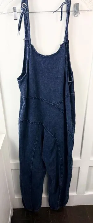 Cute NWTs Jumpsuit SHEIN Size S thumbnail 1