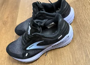 Brooks Launch 9 Women’s Size 7.5 Running Shoes Sneakers thumbnail 1