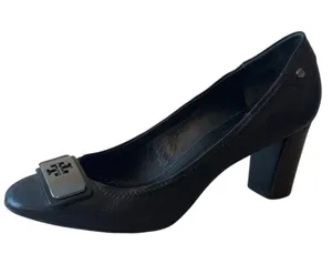 Tory Burch Black Leather Block Heel Pumps Gunmetal Logo Plaque Size 7.5‎ thumbnail 1