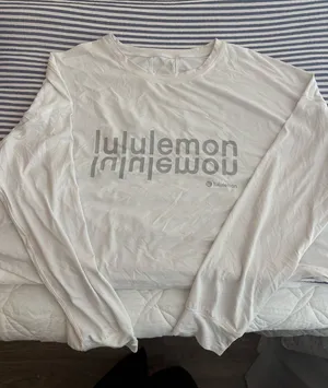 Lululemon Long Sleeve thumbnail 1