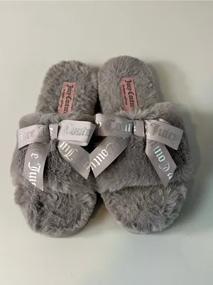 Juicy Couture Faux Fur Cozy Soft Slip On Bow Slippers Gray Size 8 thumbnail 2