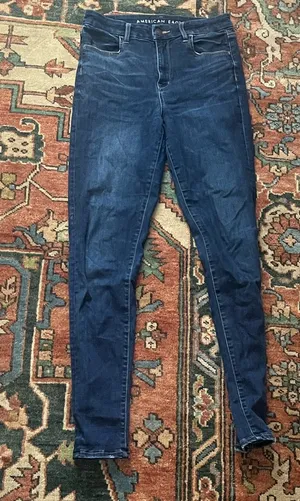 American Eagle stretchy jeans  thumbnail 2